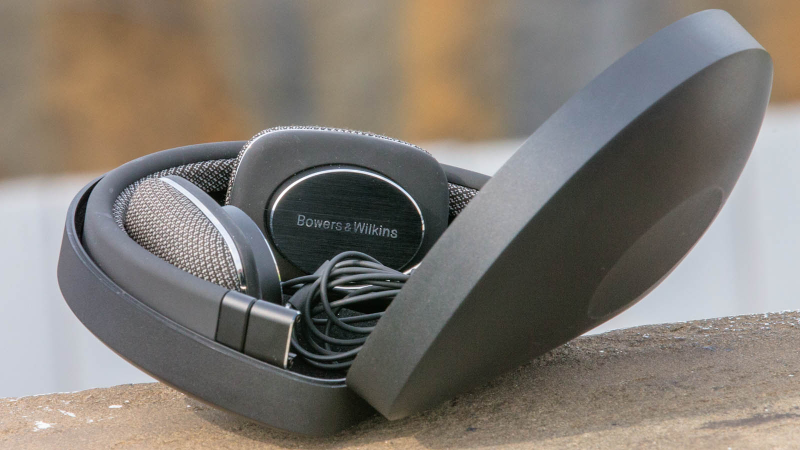 Illustration for article titled Bowers & Wilkins P3 Review: The Sound Is There, but the Luxury Is Spare